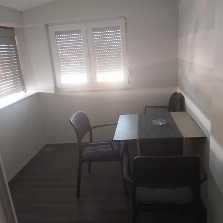 Leon Apartman